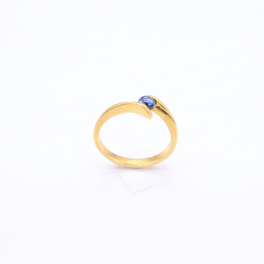 18K Gold Ring with Lapis Lazuli